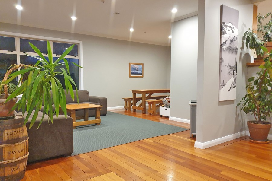 Plateau Lodge communal lounge