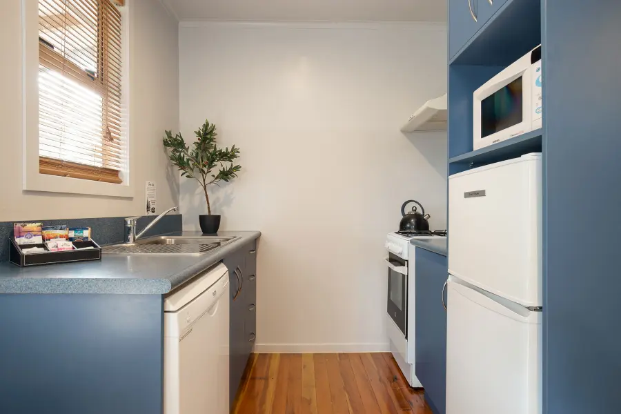 Plateau Lodge 2 bedroom apartment, kitchen